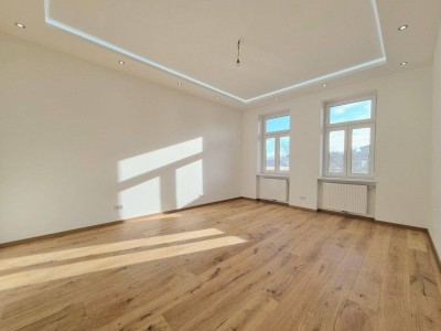 Großzügige 2 Zimmer mit charmanten Details für ihr Wohlbefinden - Elegantes Wohnen im sanierten Altbau - Nahe U3 Hütteldorfer Straße