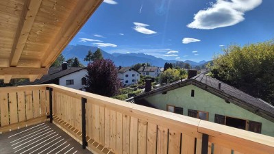 Erstbezug: Lichtdurchflutetes traumhaftes Penthouse, tolle Gauben, Südbalkon, überragender Bergblick