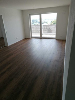 Stilvolle, neuwertige 3-Zimmer-Wohnung mit geh. Innenausstattung mit Balkon und EBK in Pfarrkirchen