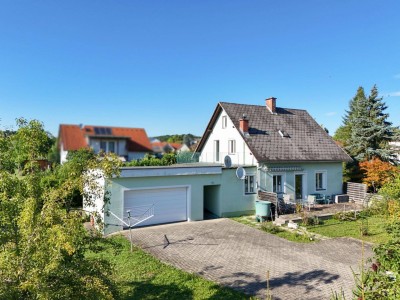 Charmantes Wohnhaus mit Sanierungsbedarf in ruhiger Lage nahe Fürstenfeld