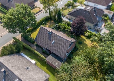 Ideal für eine Familie: Gemütliches Einfamilienhaus mit Keller und großem Grundstück in ruhiger Lage