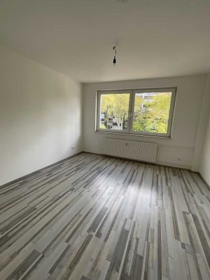 Geräumige Wohnung mit Balkon in Neumühl..