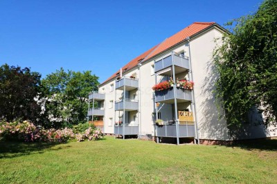 ***GRÜNE und sehr RUHIGE Wohnanlage**2-Raumwohnung - Balkon - Parkett - die WE ist vermietet***