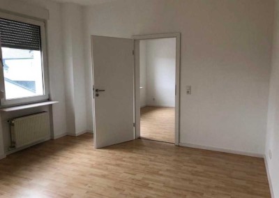 Sanierte  2 Zimmer Wohnung