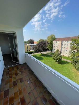 Wir schenken Ihnen eine volle Grundmiete! Schicke 3-Zimmer-Wohnung im 4. OG - kein Aufzug!