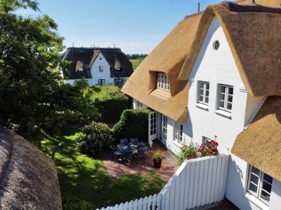 Charmante reetgedeckte 3-Zimmer-Erdgeschosswohnung mit Garten und Stellplatz