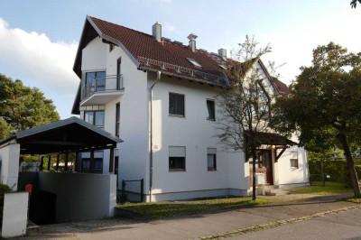 Charmante 2.5-Zimmer-Dachgeschosswohnung mit EBK, 2 Balkone, Stpl in Eching (S1 Freising)