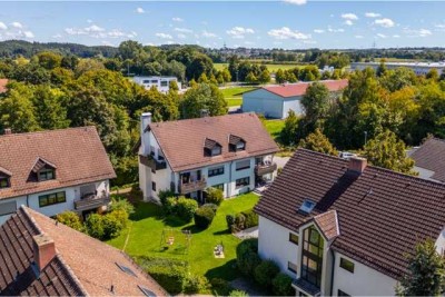 Helle Dachgeschosswohnung in gefragter Lage mit Balkon & TG -Ideal für Selbstnutzer & Kapitalanleger