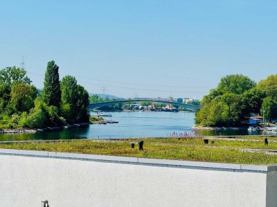 Lichtdurchflutetes großzügiges Hafendomizil auf 2 Ebenen