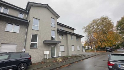 Neubau mit großem Balkon 2 Zi. Whg., ruhige dennoch zentrale Lage