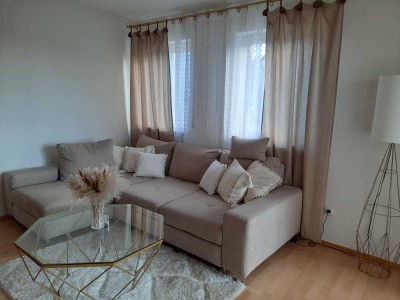 Helle 2-Zimmer Wohnung mit Loggia, Kellerabteil und TG-Stellplatz in Moosburg a.d.Isar