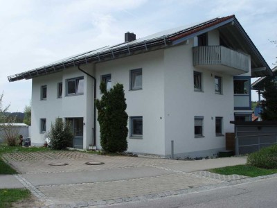 Sonnige 3-Zimmer-Wohnung mit Balkon in Ermengerst