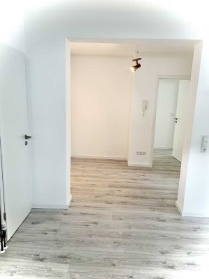 Wunderschöne 3,5-Zimmer-Wohnung mit Terrasse und hochwertige EBK in Bad Soden