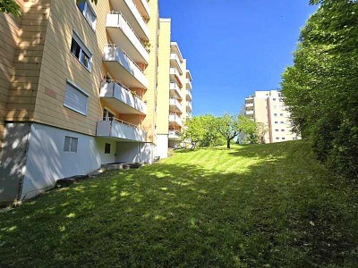 Eine luftige, sehr gepflegte 2 Zimmer ETW mit herrlicher Sicht in bester Lage von OG-Lindenhöhe***