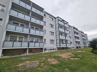 Mehr Platz für euch = 4-Raumwohnung mit Balkon