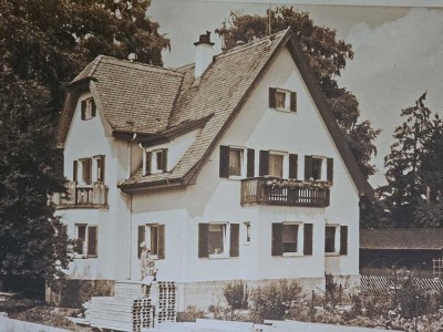 Haus bzw. Grundstück mit Geschichte zu verkaufen.