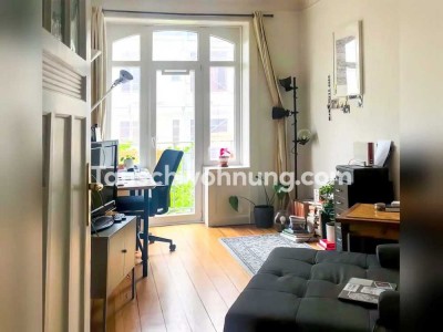 Tauschwohnung: Wunderschöner Altbau mit Dielen und kleinem Balkon