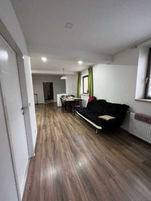 Exklusive, vollständig renovierte 1,5-Raum-Wohnung mit Einbauküche in Willich