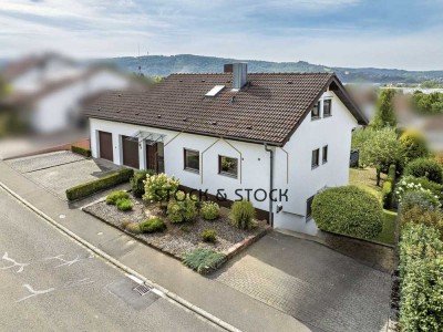 Schönes Einfamilienhaus mit Einliegerwohnung