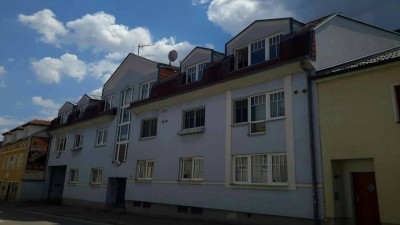 2-Zimmer-Mietwohnung | OG mit Balkon.