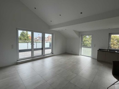 Helle, moderne 3 ZKB Wohnung mit Dachterrasse und Keller in Ludwigshafen Oppau