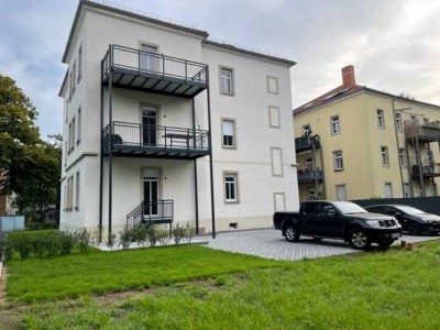Sehr schöne 4 Zimmerwohnung mit Einbauküche, Terrasse und Gartenanteil, Dusche/Wanne, Stellplatz