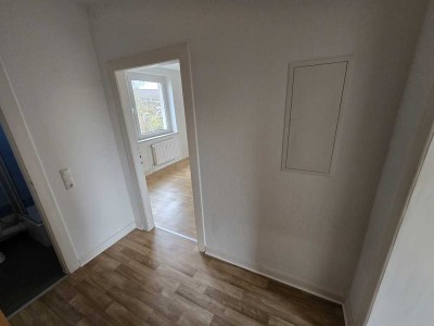 2-Zimmer plus Wohnküche in Lierenfeld, neues Badezimmer!