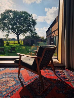 Wunderschön saniertes Landhaus in Alleinlage mit herrlichem Garten und großem Ausbaupotential
