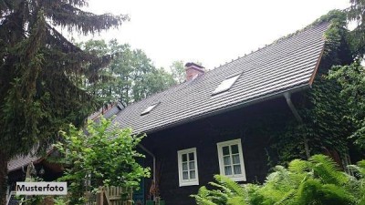 Einfamilienhaus mit Garage