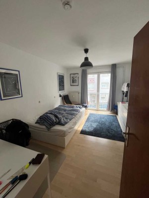 Schöne 2 ZKB-Wohnung in MZ-Altstadt/Rheinnähe/WG geeignet