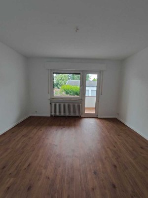 Helle 1-Zimmer-Wohnung mit Balkon in beliebter Lage von Bonn-Kessenich – Bergstraße 107