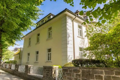 Repräsentatives Zweifamilienhaus mit vielfältigen Nutzungsoptionen im Herzen von Remscheid