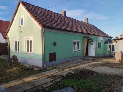 W E I H N A C H T S A K T I O N - Landhaus mit Charme und Entwicklungspotential