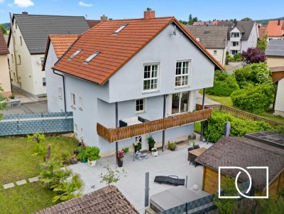 Hochwertig Renoviert! Modernes Zweifamilienhaus mit großer Terrasse in ruhiger Lage