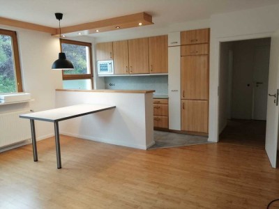 2-Zimmer-Dachgeschosswohnung mit Gartennutzung in Rosengarten