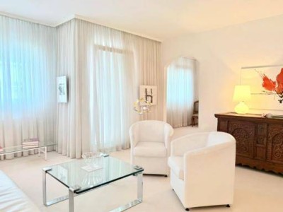 Gepflegte 4-Zimmer-Wohnung mit extra Küche und Loggia im 6. Stock – möbliert &amp; sofort bezugsbereit