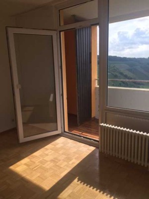 Schöne 2 Zimmer Wohnung mit Balkon