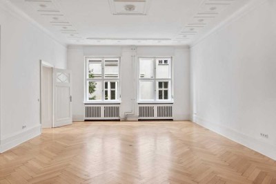 Luxuriöse 5-Zimmer-Altbauwohnung mit Balkon & Stuck im Herzen von Westend!