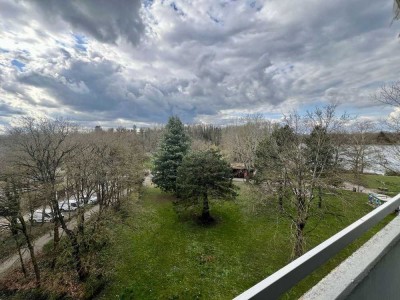 "Vermietete 3 Zimmer-Wohnung in FR-Landwasser (Erbbaurecht)