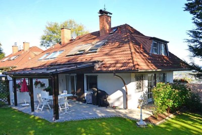 Hennef-Edgoven: Wohnen mit Weitblick - Charmante Doppelhaushälfte in ruhiger Lage
