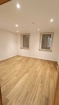 Erstbezug nach Sanierung: 40m² am Alexanderplatz in Krefeld