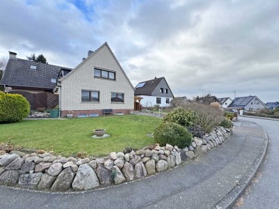 Zarpen: Doppelhaus mit Carport und Garage in Sackgassenlage (WEG-Teilung)