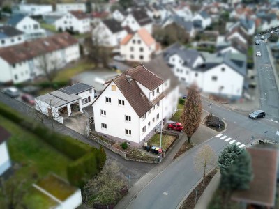 Willkommen in Ihrem neuen Zuhause! 
Teilsaniertes 2-Familienhaus mit großer Einliegerwohnung