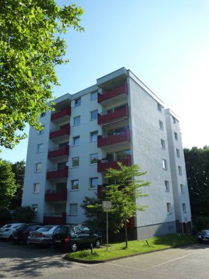 Neu renovierte helle 2-Raum-Wohnung im 3.OG mit Balkon