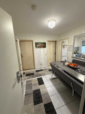 Helle 2-Zimmer Wohnung in Stuttgart-Süd mit Einbauküche (zum abkaufen)