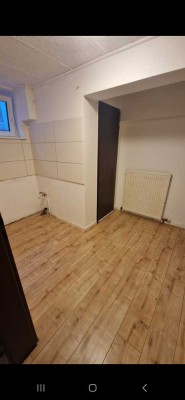 2 Zimmer Souterrain Wohnung in Lu Oggersheim, Nachmieter gesucht.