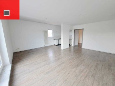 Vorstadttraum mit Teichblick 
- großzügige Wohnung mit Balkonen und Stellplatz!!