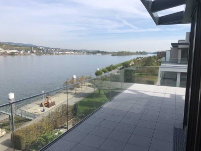 Penthouse-Wohnung  in direkter Rheinlage mit Dachterrasse und Traumblick