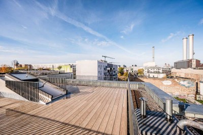 Spektakulärer Panoramablick: Elegantes Penthouse mit Rooftop- Terrasse und zwei Balkonen