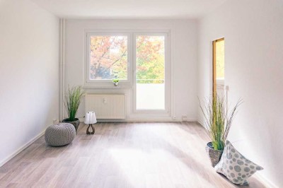 NEU sanierte 1-Raum-Wohnung mit Balkon und Badewanne